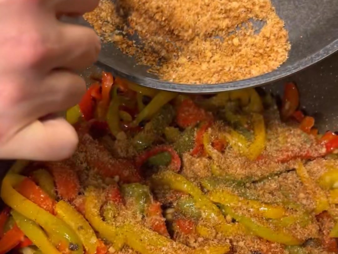 Peperoni con mollica tostata