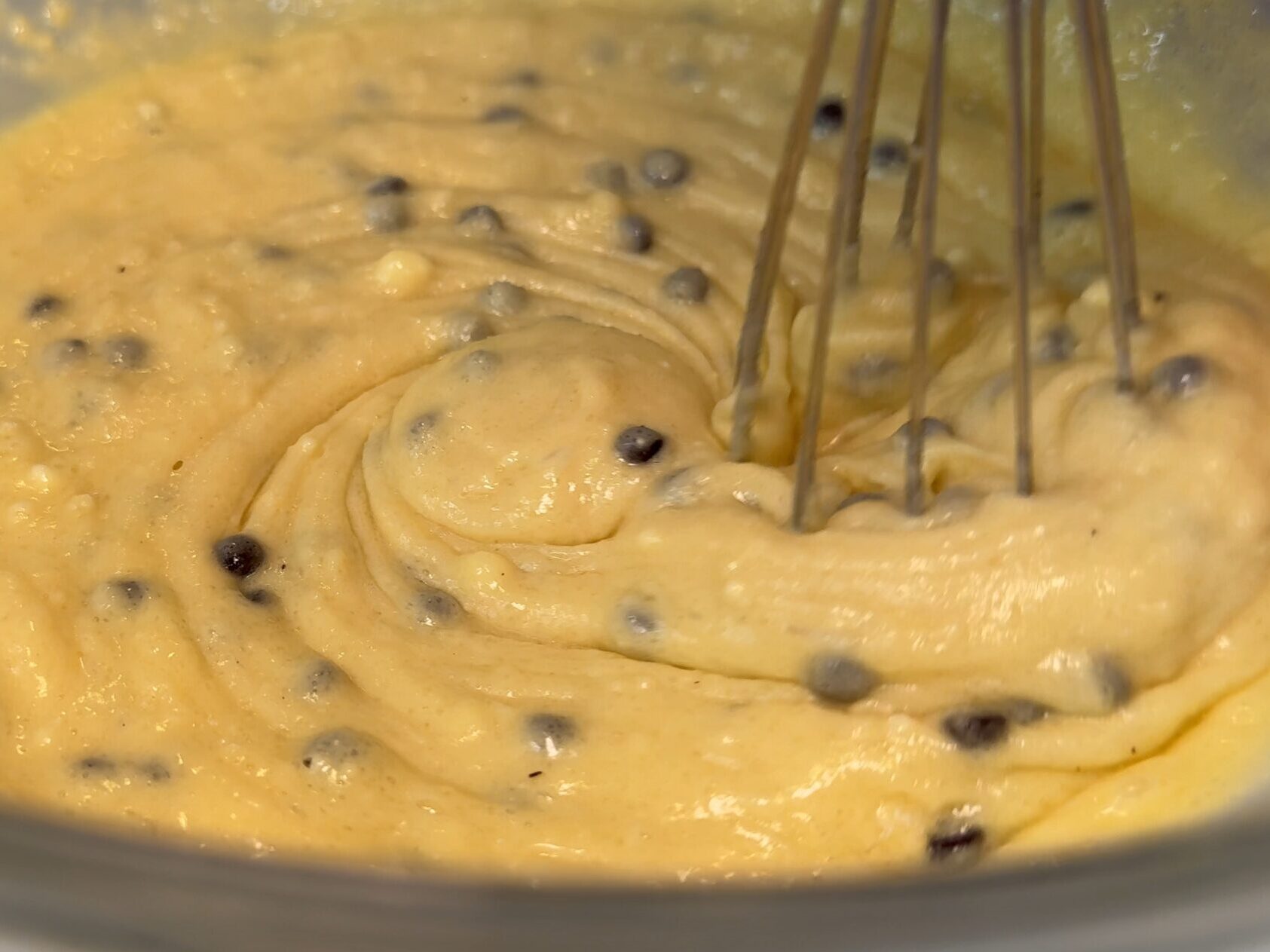Muffin con gocce di cioccolato e fragole