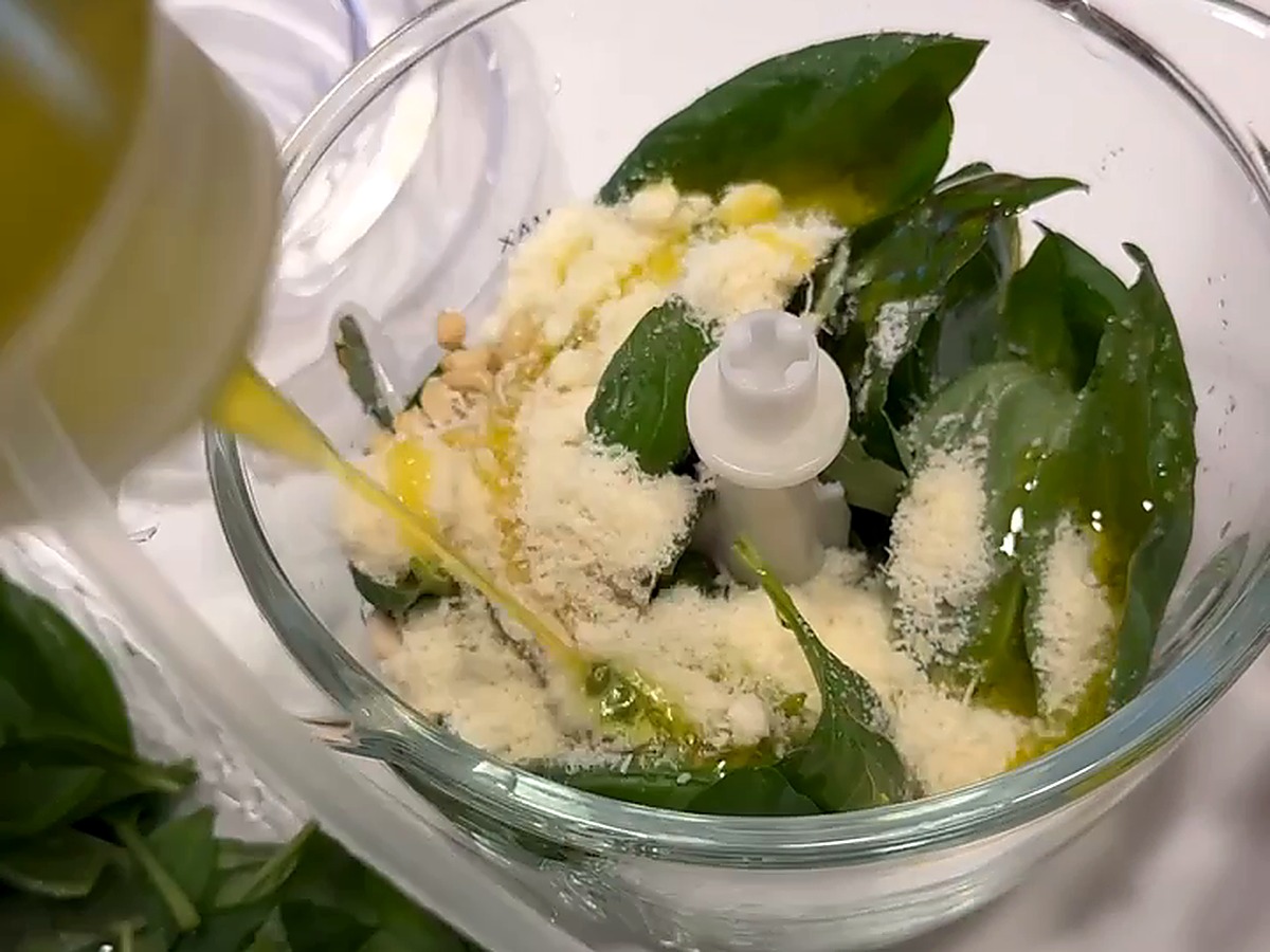 Caprese alla mediterranea con pasta sfoglia