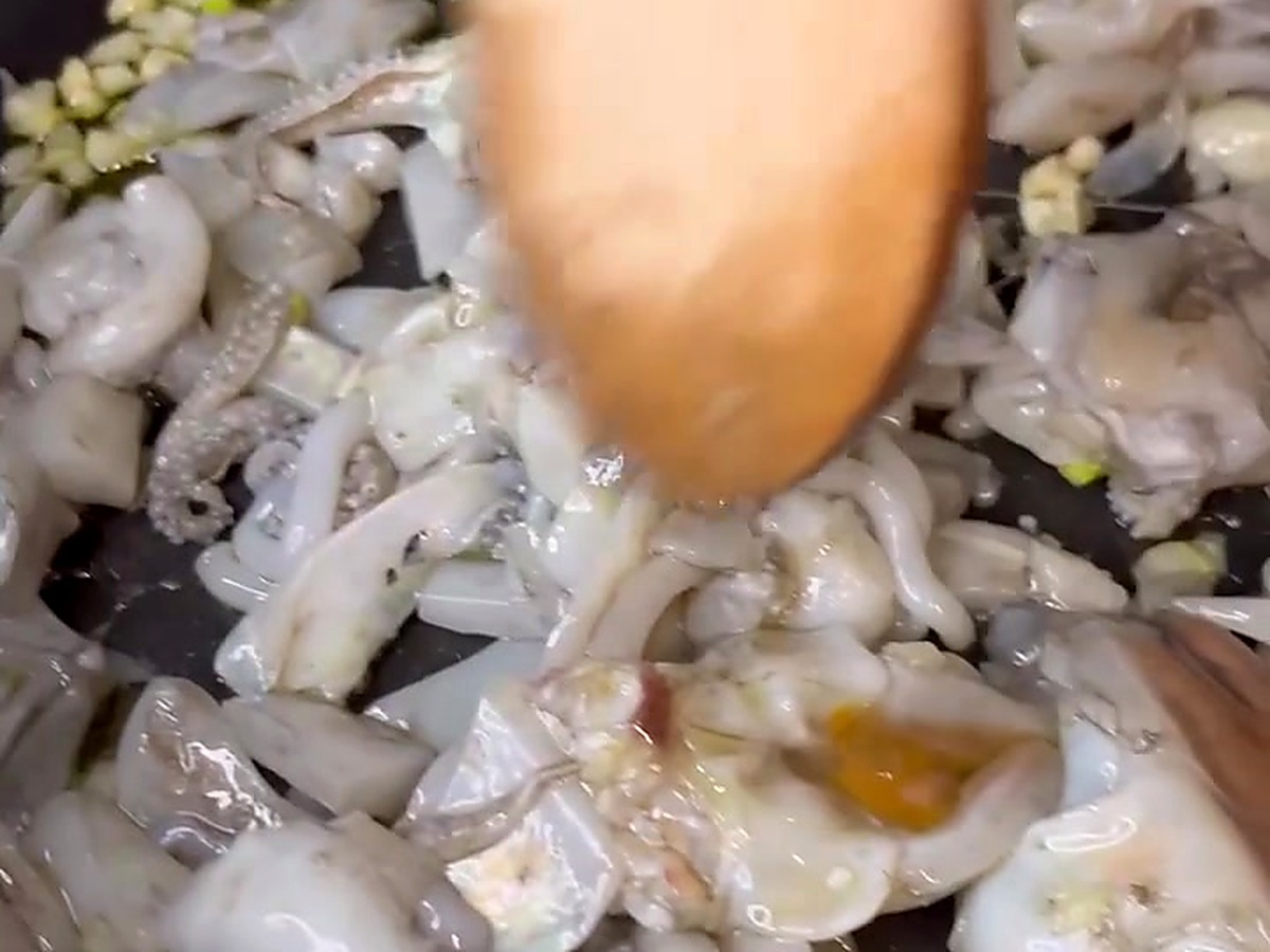 Pasta col nero di seppia alla siciliana