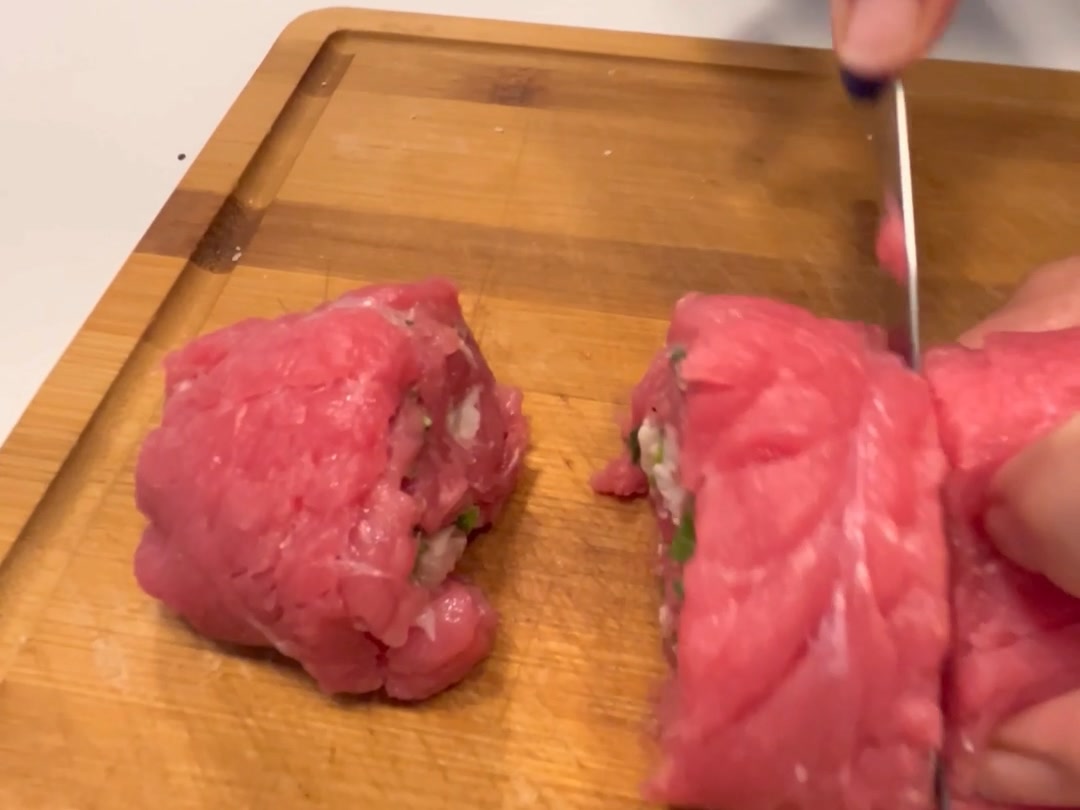 Rollè di carne ripieno in padella