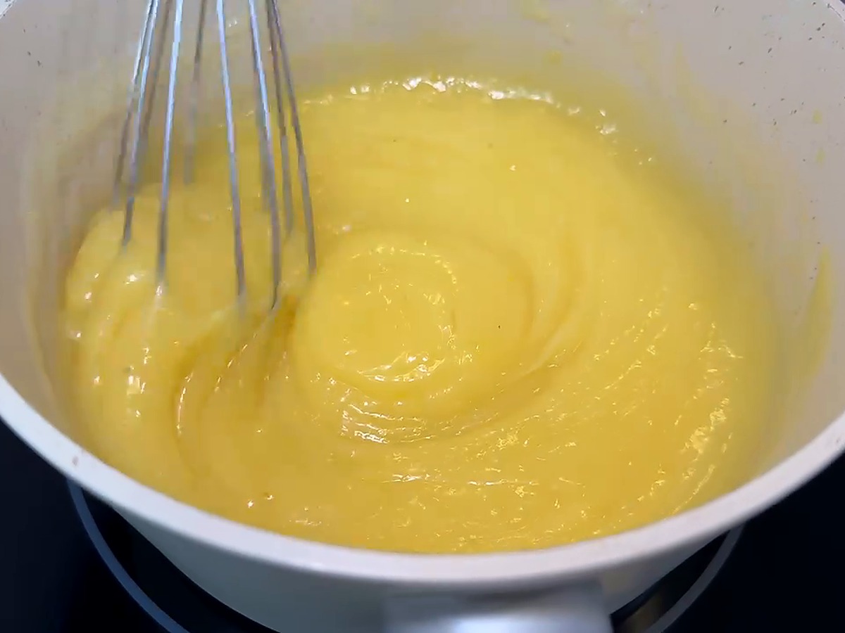 Torta al limone con crema