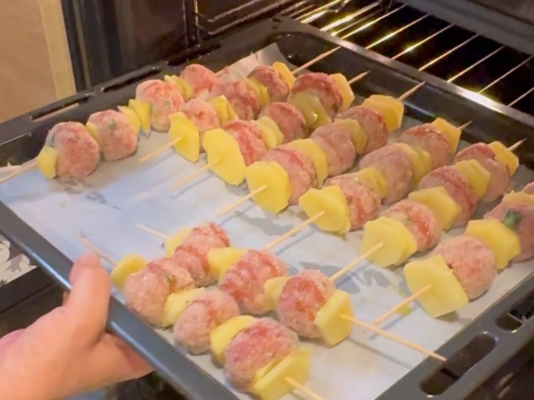 Spiedini di polpette e patate