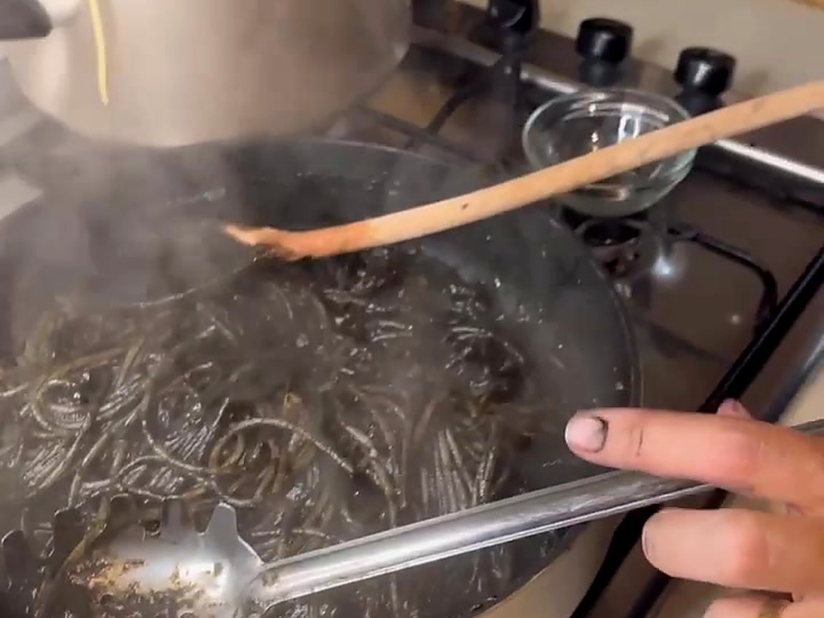 Pasta col nero di seppia alla siciliana
