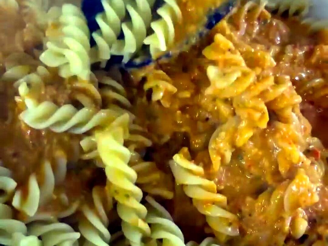 Pasta col pesto alla siciliana