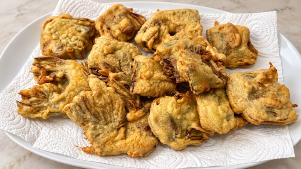 Carciofi in pastella croccanti e dorati