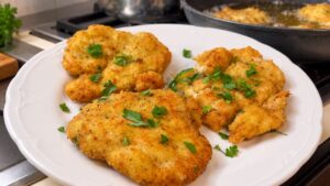 Frittelle di pollo e patate dorate e croccanti