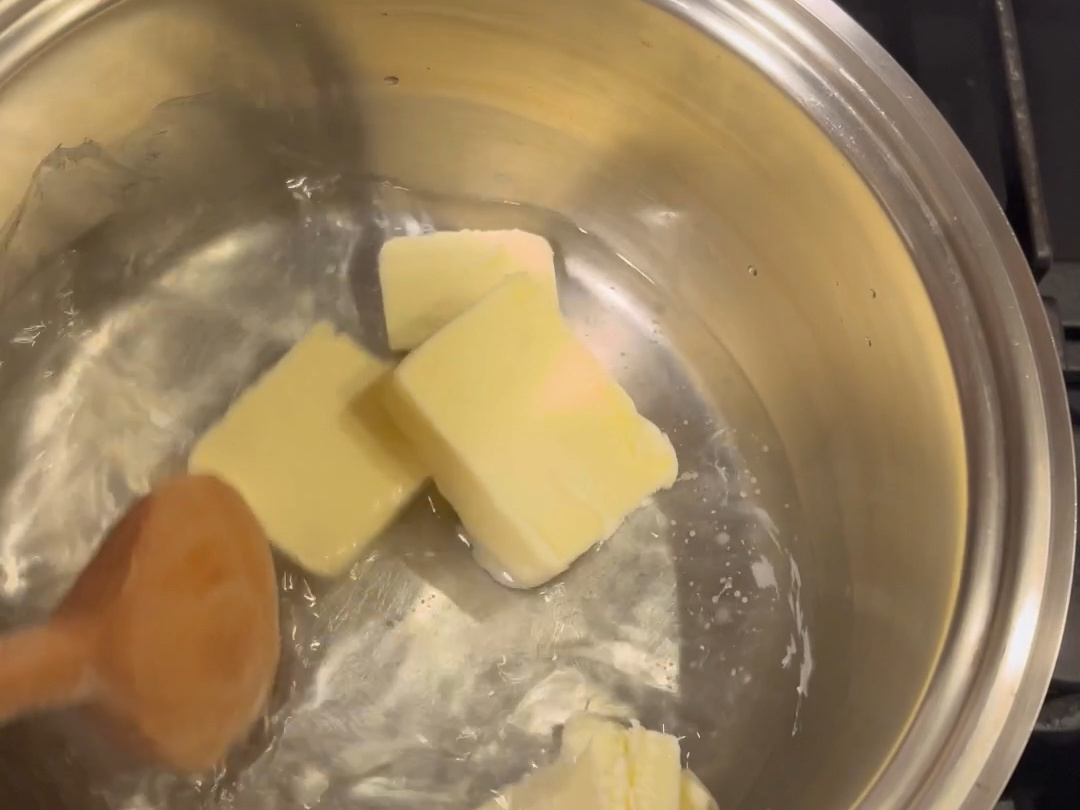 Bignè con crema al cioccolato