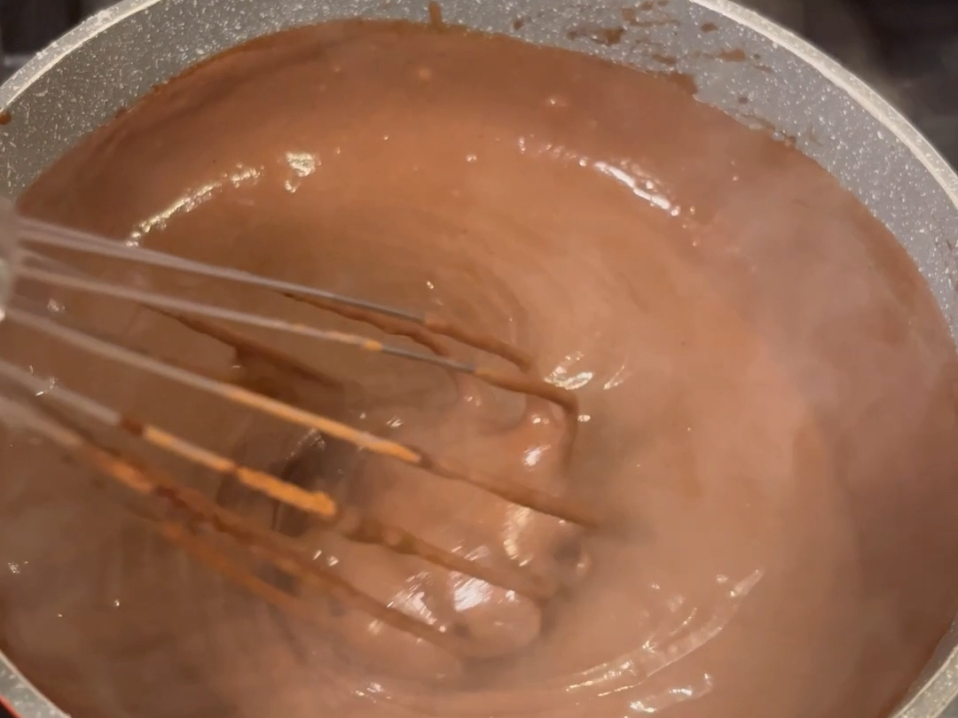 Bignè con crema al cioccolato